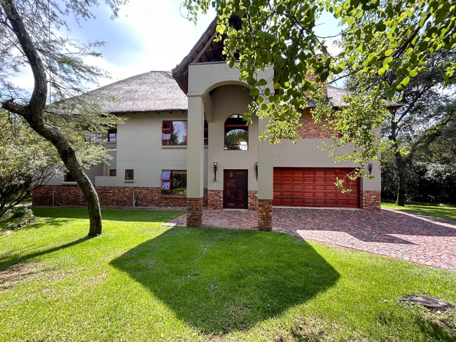 5 Bedroom Property for Sale in Boschenvaal River Front Lodges Free State